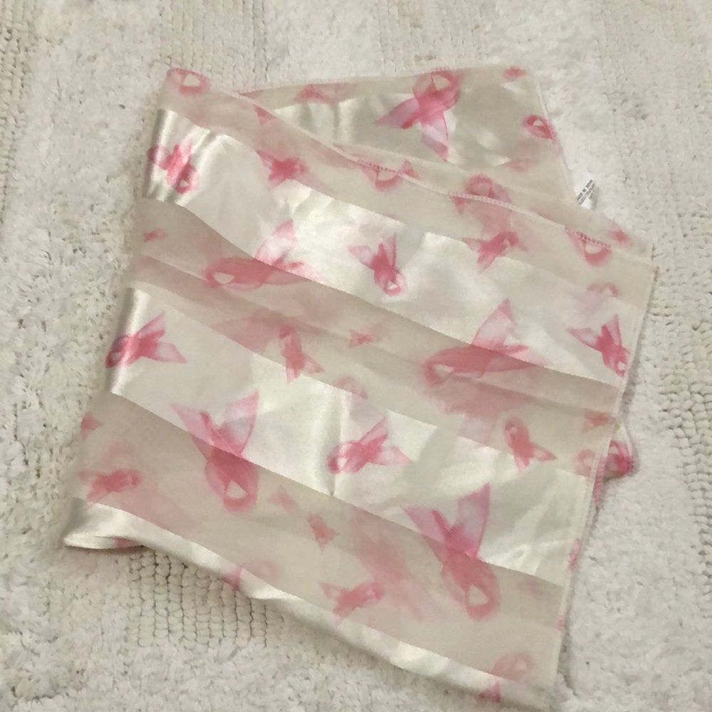 🌹3 for 10$🌹Pink ribbon 🎀 little scarf